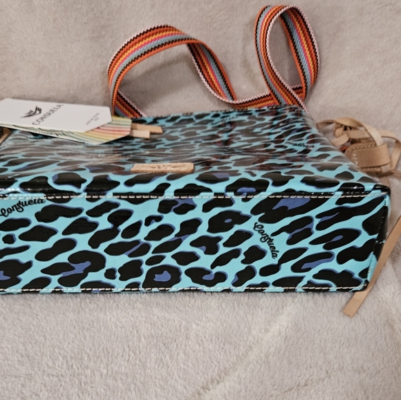 Consuela Crossbody Bag - Picture 4 of 9